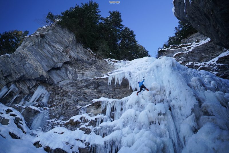 Beaufortain cascade de glace Saint Guérin escalade climb climbing l'Esteray