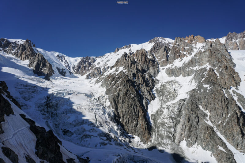 Mont Blanc refuge Gonella alpinisme glacier Dôme du Gouter Piton des Italiens arête des Bosses Miage